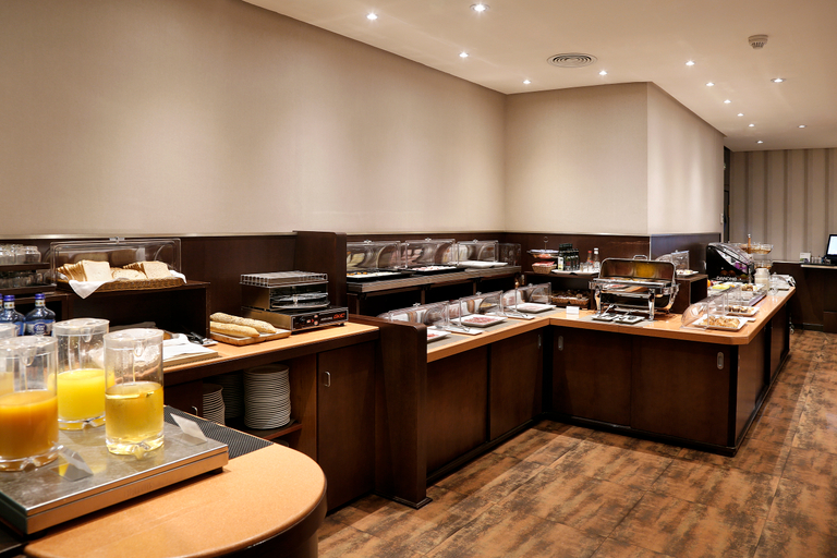 Food & Drinks 5, HCC St. Moritz, Barcelona