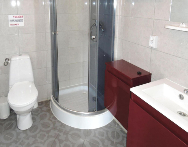 Bathroom 5, Bungalow in Wrzosowo Near Baltic Sea Beach, Kamień