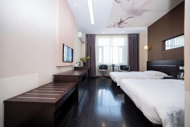 Bedroom 3, Mangshi Beautiful Spring Business Hotel, Dehong Dai and Jingpo