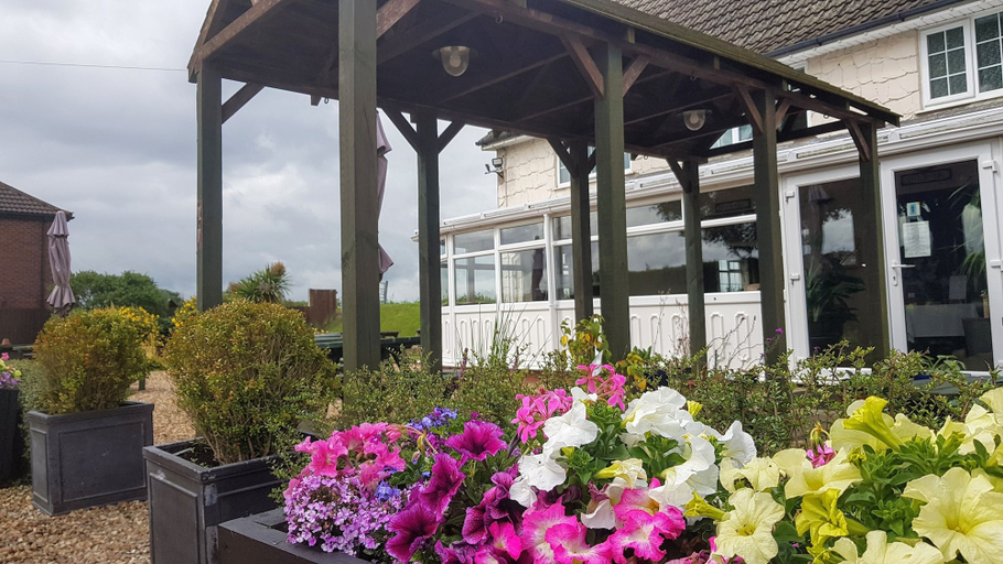Exterior & Views 2, The Haven Inn, North Lincolnshire