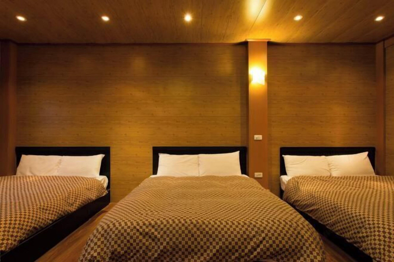 Bedroom 5, Kentting Dajenshan Chalet, Pingtung