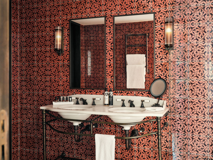 Bathroom 5, Soho House Istanbul, Beyoğlu