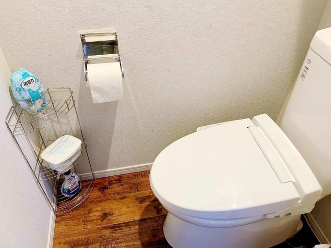 Bathroom 3, Hotel Tiffany, Taitō