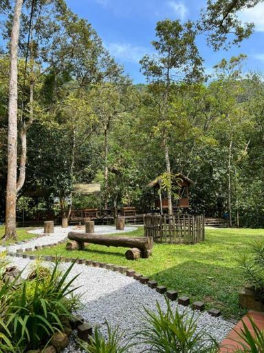 Others 5, Tingkat Valley, Kinta