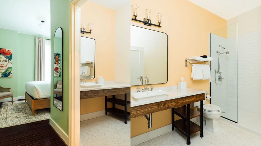 Bathroom 3, The Painted Lady, Jefferson