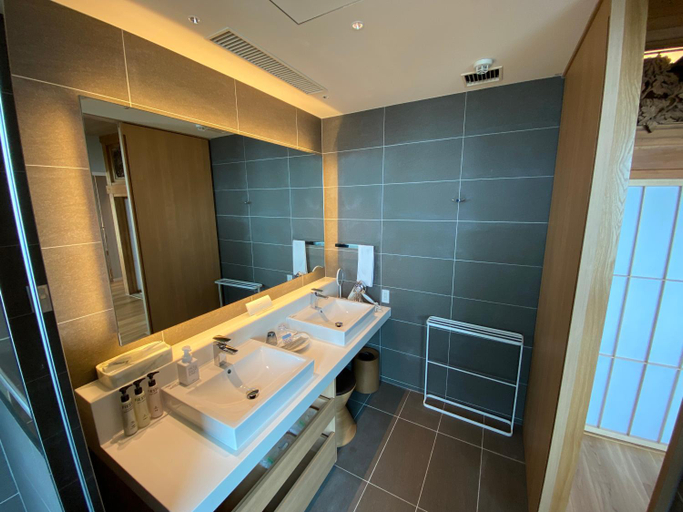 Bathroom 3, Nanbuya Kaisenkaku, Aomori