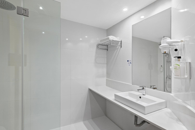 Bathroom 4, B&B HOTEL Madrid Pinar de Las Rozas, Madrid