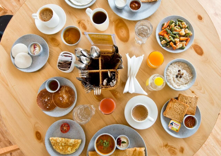Food & Drinks 5, Hotel Mumbai House LIG Indore, Indore