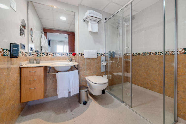 Bathroom 2, Daniya Denia Spa & Business, Alicante