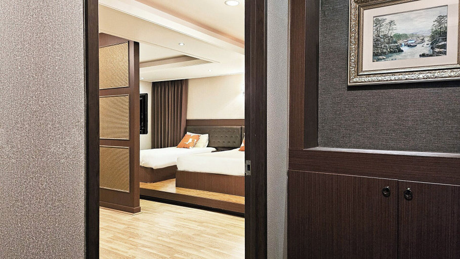Bedroom 3, Pungnam Tourist Hotel, Jeonju