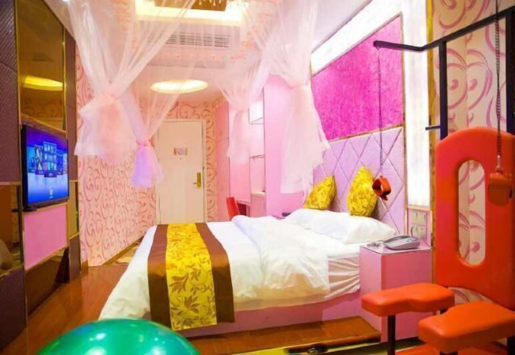 Bedroom 15