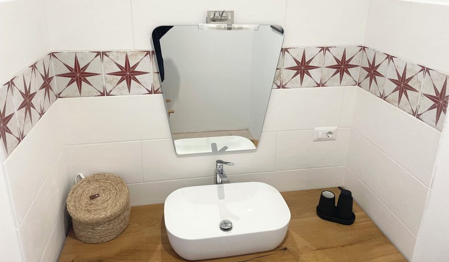 Bathroom 4, Masseria Vico, Lecce