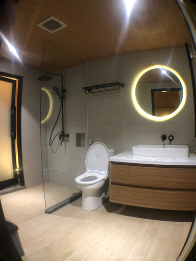 Bathroom 9
