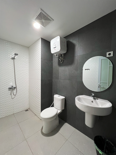 Bathroom 9