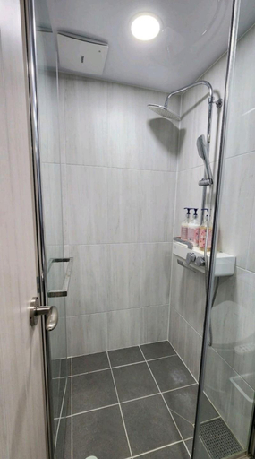 Bathroom 24