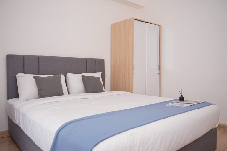 Others 4, Spacious and Simple 3BR Sky House BSD Apartment By Travelio, South Tangerang