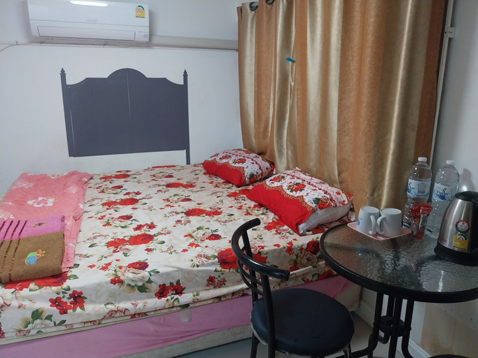 Bedroom 8