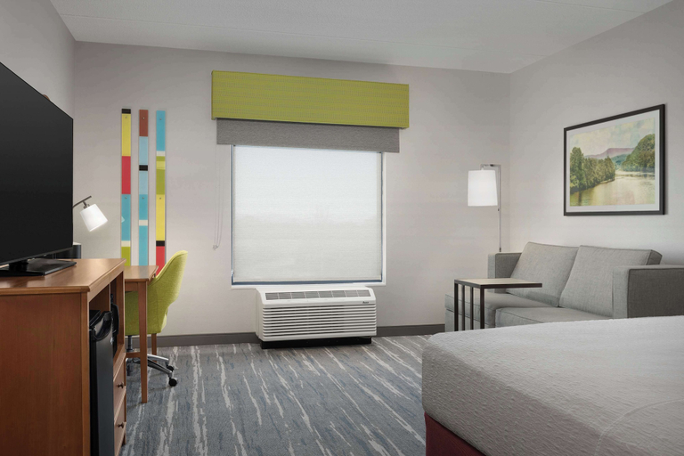 Others 5, Hampton Inn & Suites Lynchburg, Campbell