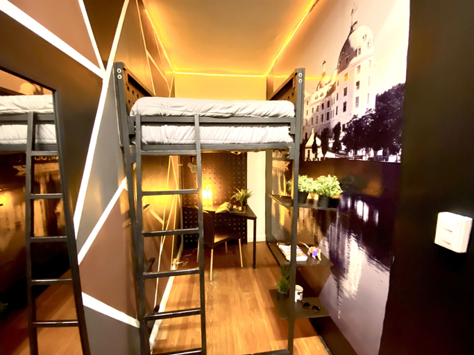 Others 3, R&A Hotel, Mexico City