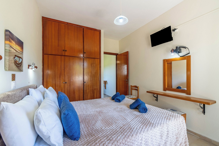 Bedroom 3, Angela Hotel and Apartments, Ionian Islands