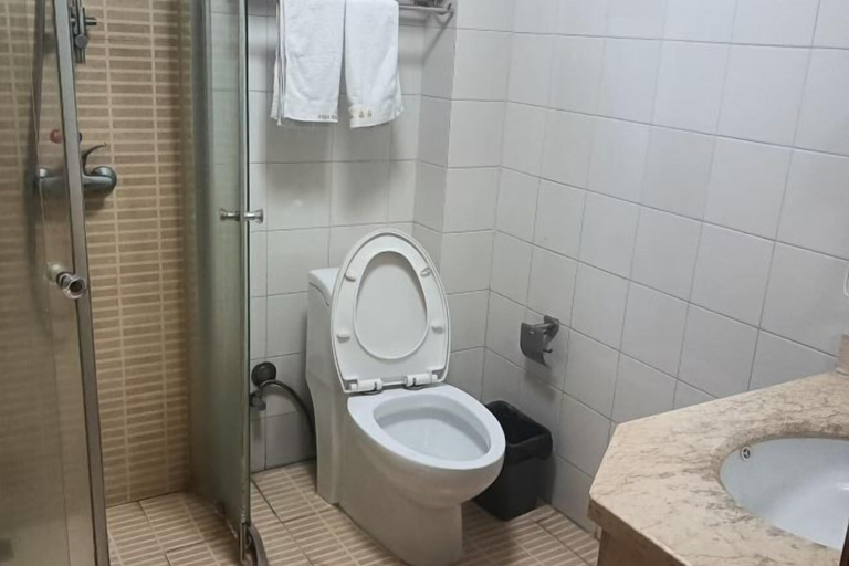 Bathroom 3, Yushan Chunhui Express Hotel, Shangrao