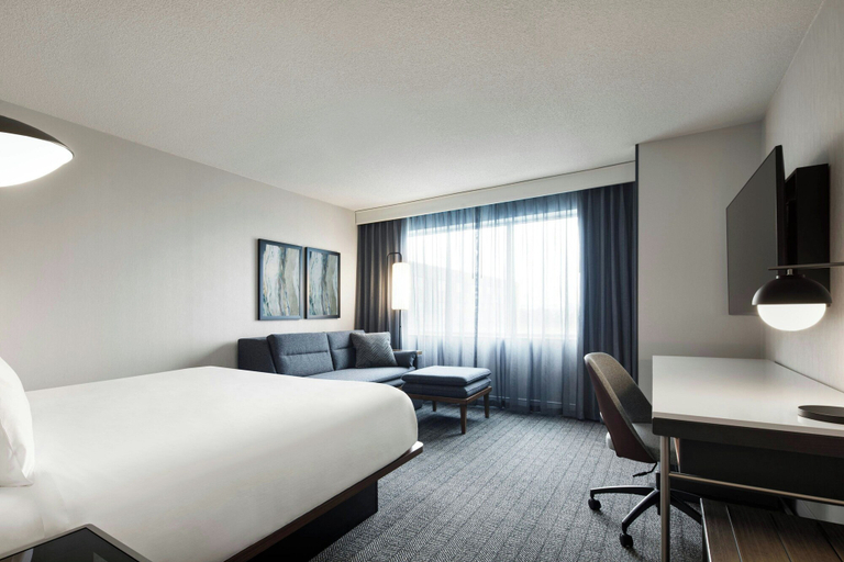 Bedroom 3, Courtyard by Marriott Montreal Airport, Montréal