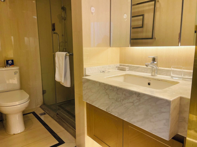 Bathroom 7