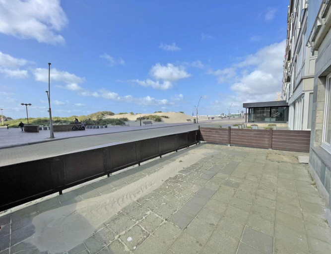 Others 2, Apartment in Oostduinkerke With Sea View, West-Vlaanderen