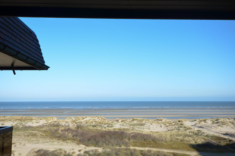 Others 4, Apartment in Oostduinkerke With Sea View, West-Vlaanderen