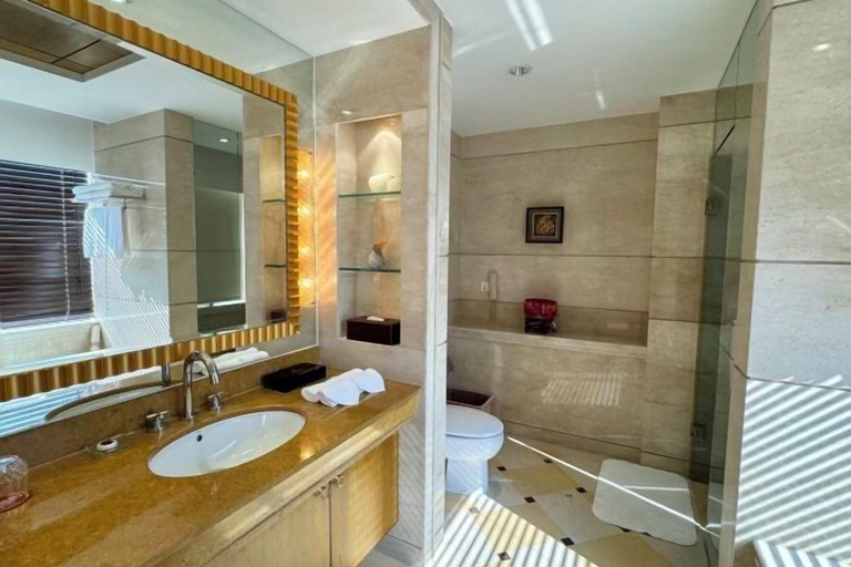 Bathroom 11