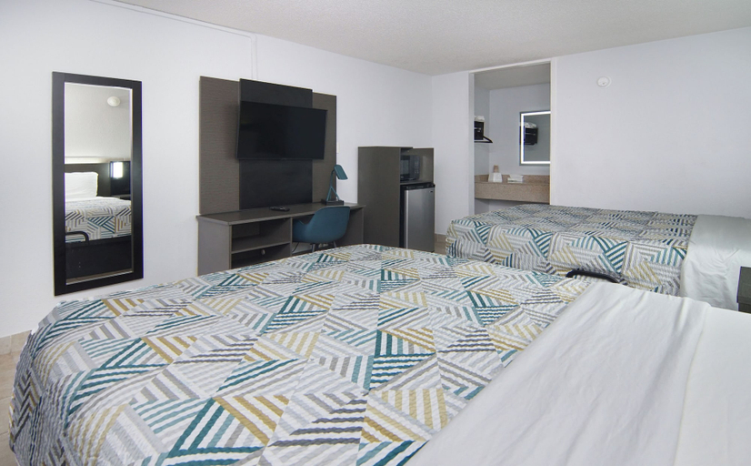 Bedroom 2, Motel 6 Mesquite, TX – Town East, Dallas