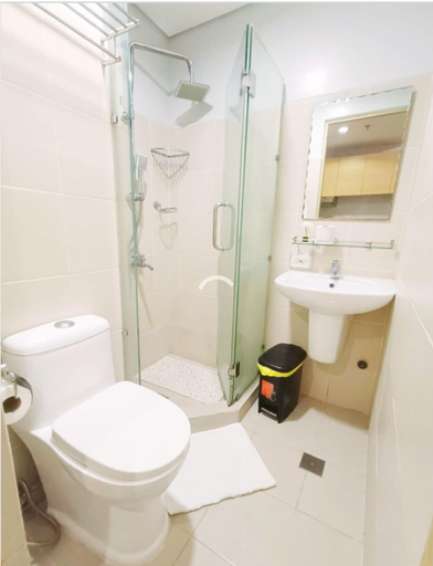 Bathroom 3, Grass Residence SM North MRT NLEX QC, Quezon City