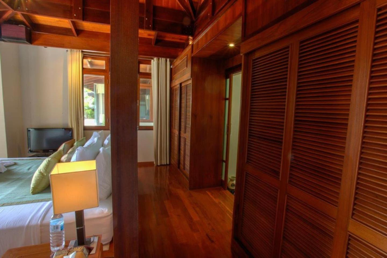 Bedroom 3, Luxury 4 bedrooms Villa with Seaview Infinity Pool overlooking Surin Beach, Phuket Island