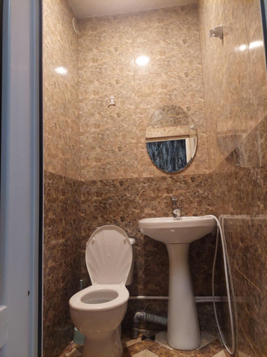 Bathroom, Hyuratun, Yerevan