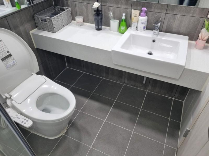 Bathroom 9