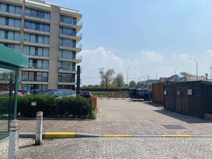Others 5, Apartment in Nieuwpoort With Terrace, West-Vlaanderen