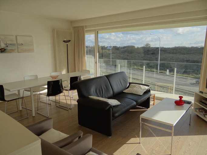 Others 2, Apartment in Nieuwpoort With Terrace, West-Vlaanderen