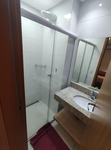 Bathroom, Everest Flat Service - JC Temporada, Caldas Novas