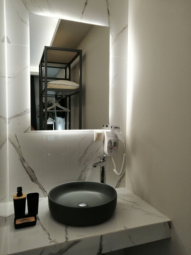 Bathroom 4, 24K Athena Suites, Attica