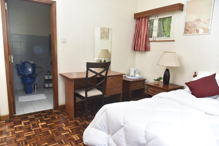 Bathroom, Libbie guest house, Westlands