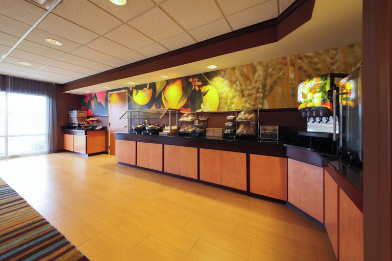 Food & Drinks 3, Fairfield Inn & Suites by Marriott Cordele, Crisp