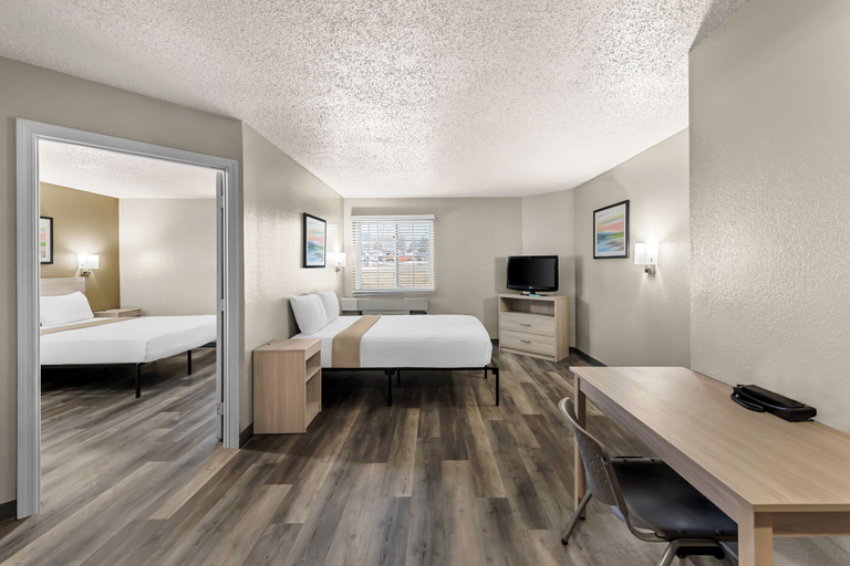 Others 3, Birch Hill Suites Columbia, Boone