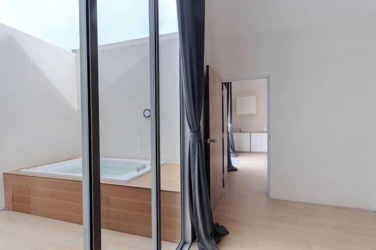 Bedroom 16
