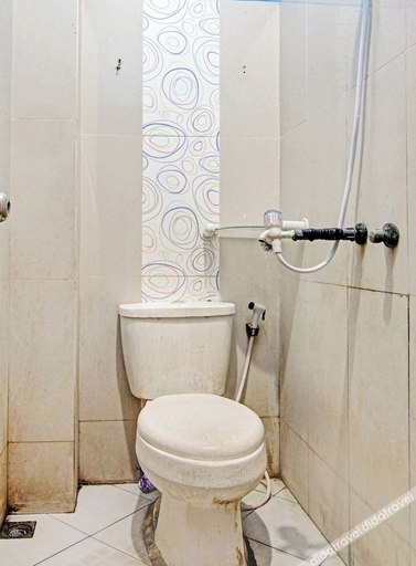 Bathroom 4, Hotel O Aliyah Syariah, West Jakarta