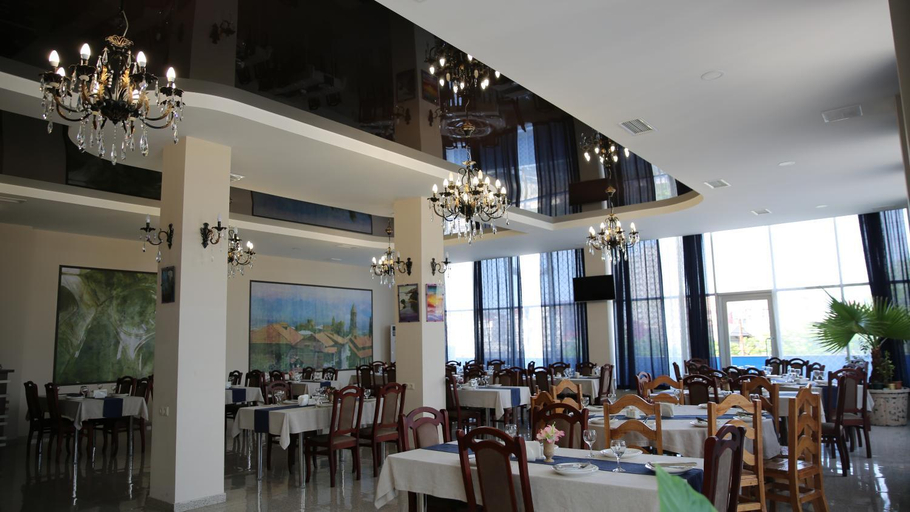 Food & Drinks 4, Hotel 725 B, Batumi