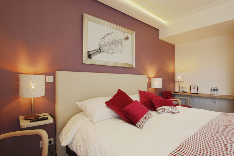 Bedroom 4, Le Clos du Moulin, Marne