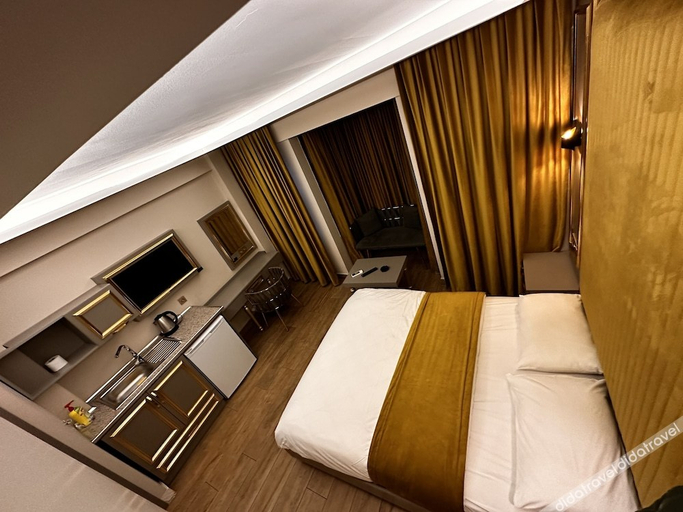 Bedroom 3, Taksim Larissa Hotel Suites, Beyoğlu