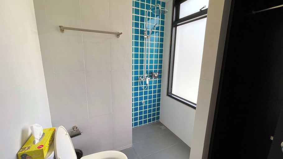 Bathroom 5, Rockstar Beach Apartments, Ko Samui