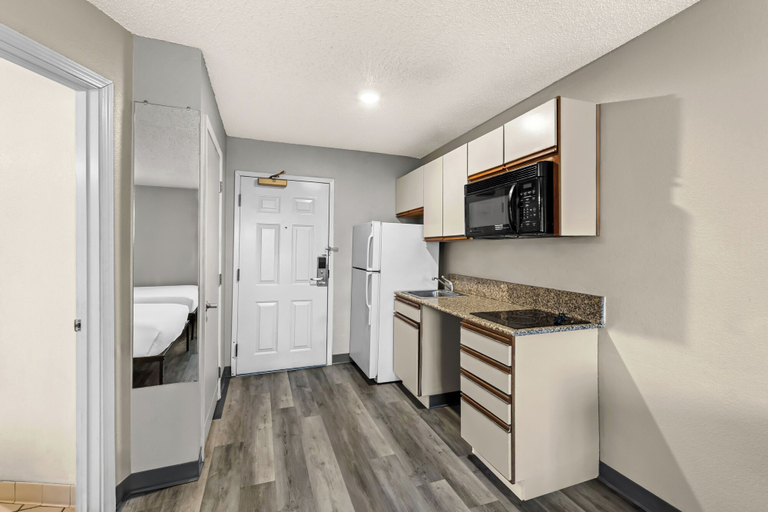 Others 5, Birch Hill Suites Columbia, Boone