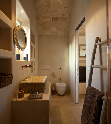 Bathroom 5, Borgo del Tempo Ritrovato, Brindisi